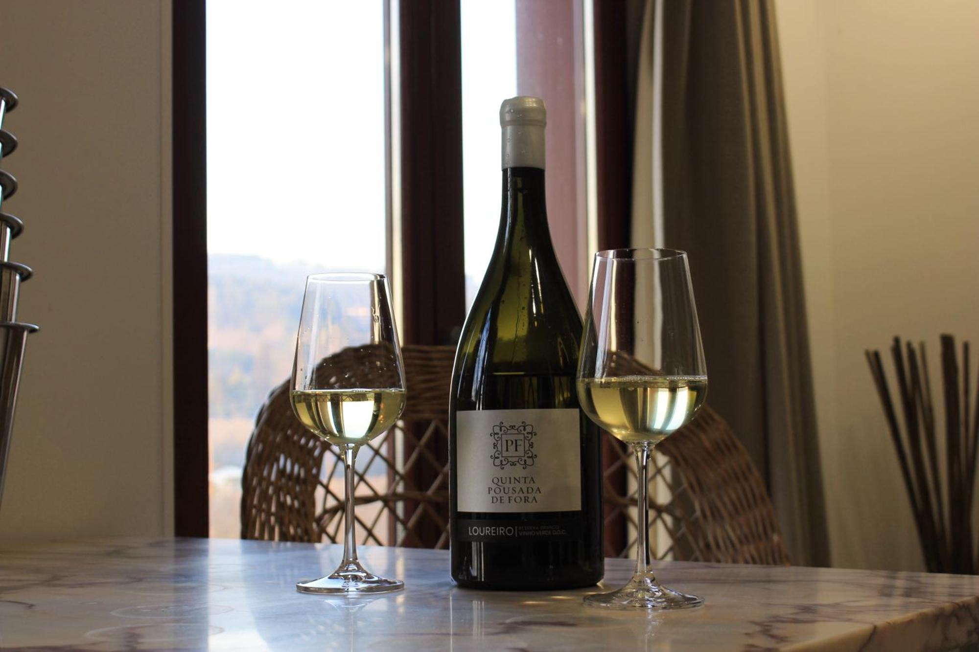 Quinta Pousada De Fora Wines & Tourism غيمارايش المظهر الخارجي الصورة